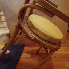 新品!! 滑り止め付き円形座布団4個セット(可愛い黄色)