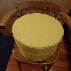 新品!! 滑り止め付き円形座布団4個セット(可愛い黄色)の画像