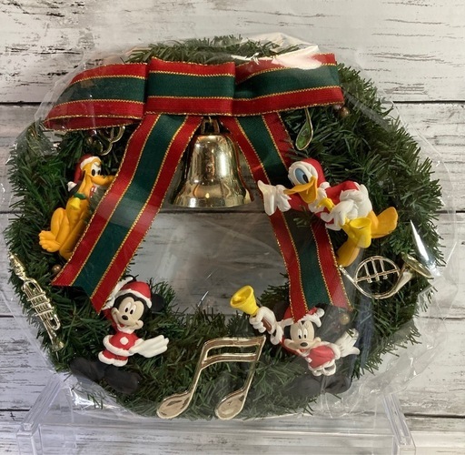 ディズニー　クリスマスリース