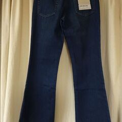 《新品タグ付き》GAP/ストレッチ　フレア　ジーンズ　LONG　ＡＮＤ　ＬＥＡＮ　＜６＞定価9800円の画像