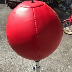 パンチングボールの画像