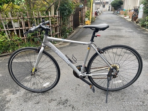 自転車　クロスバイク　HEAD