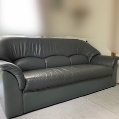 【お渡し先決まりました】３人掛けソファー差し上げます！