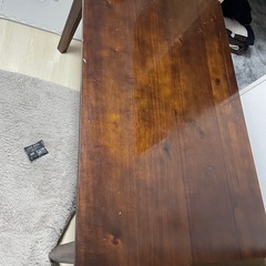 ダイニングテーブル 茶色の画像