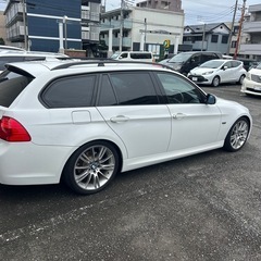 BMW 320i アルピンホワイト 車検1年有りの画像