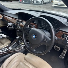BMW 320i アルピンホワイト 車検1年有りの画像
