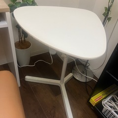 【値下げ】白いテーブル の画像
