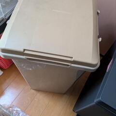 決まりました！ゴミ箱　プラスチック製　40リットル