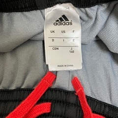 adidas ジャージ　140サイズ　子供服の画像