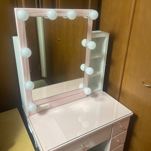 ドレッサー　ピンク