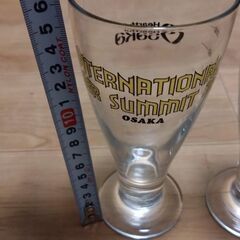 長めのコップ3個の画像