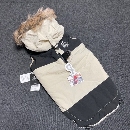 新品未使用　犬　服　ペット　服　5号　　