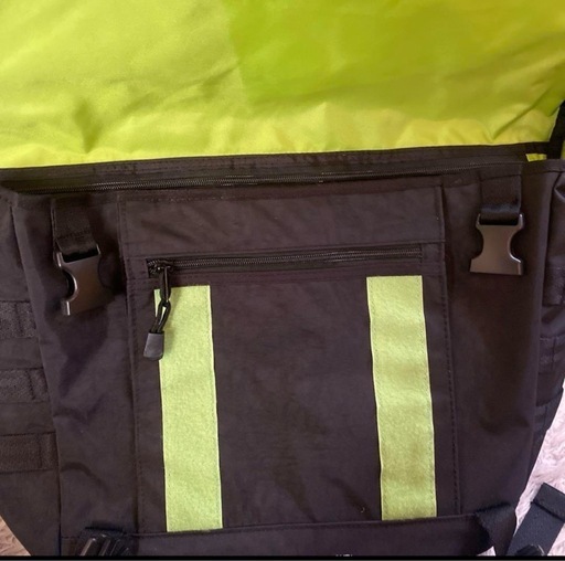 HUF MESSENGER BAG HUF メッセンジャー