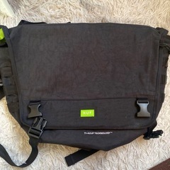 HUF MESSENGER BAG HUF メッセンジャーの画像