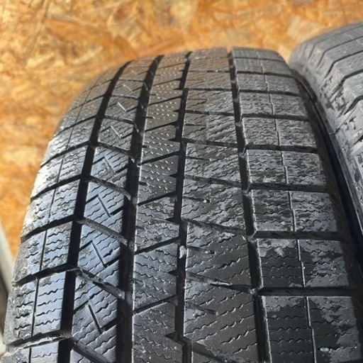 バリ山　DUNLOP ダンロップ　WM03 205/60R16 スタッドレス　タイヤ　2023年製　16インチ