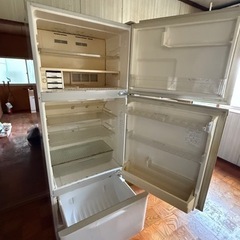 (商談中)大型冷蔵庫　差し上げます(11/20まで掲載)の画像