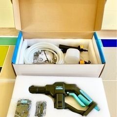 【高圧洗浄機】コンパクト　ポータブル 蛇口、コンセントの無い環境でも使用可能　洗車などにもの画像