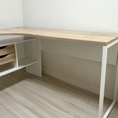 オシャレなデスク　の画像