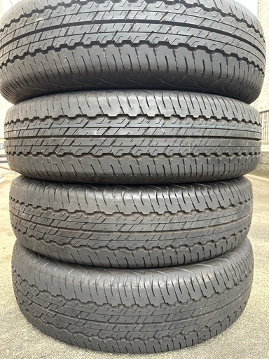 新品同様
ジムニーシエラJW74純正タイヤ