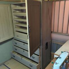 昭和家具　タンス　着物の画像
