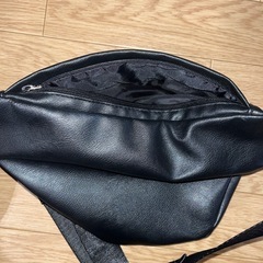 ✨美品合皮BROWNYボディーバッグ
の画像