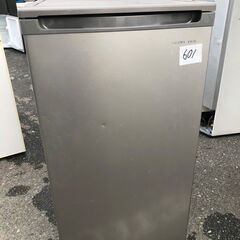 配送設置無料✨no601?　2021年式 冷凍庫 グレー SKM85F [85L /1ドア /右開きタイプ]割れあり