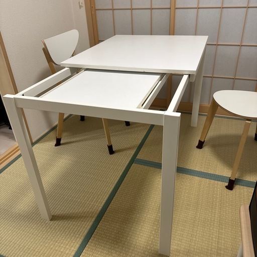 お値下げしました！【3点セット】イケア テーブルと椅子2個