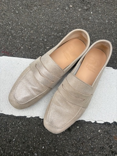 元値1万超え　あしながおじさん　フラットシューズ　ゴールド