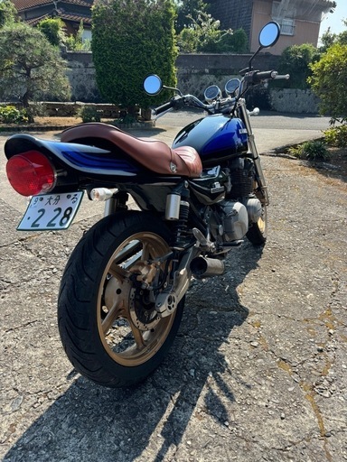 ゼファー400 取引中