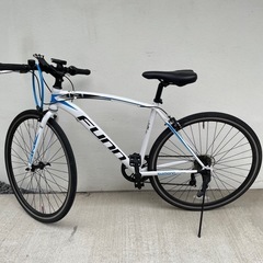 700c✖️28  クロスバイク　内装6段