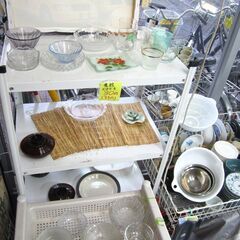 食器 どれでも一つ30円 茶碗 コップ 湯呑 角皿 小皿 お玉 調理皿 おちょこなど 色いろあります。の画像