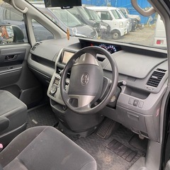 コミコミ28万円、ヴォクシー、車検あり、下取り可能の画像