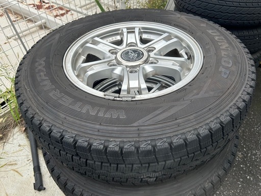 スタッドレスタイヤ