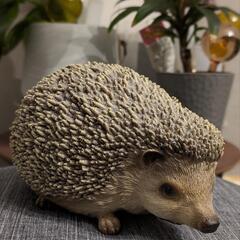 リアルなハリネズミの置物