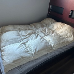 羽毛布団　シングルサイズ