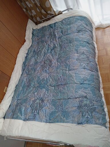 キレイ◆掛け布団　ダブル　◆実測200ｘ145センチ　3.6kg　 直接引き取り希望　ふとん