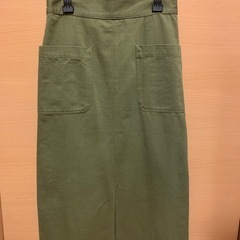 カーキスカート
