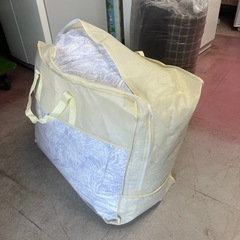 羽毛布団　こちらは無くなりましたが、他の在庫あります。