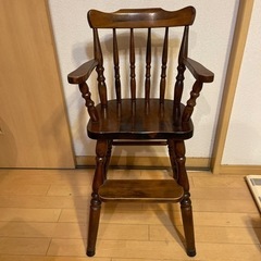 クラシック　チャイルドチェア　おしゃれな小物置き