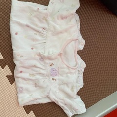 赤ちゃんの服の画像