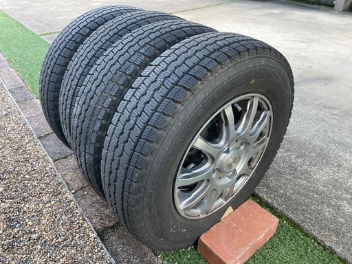 軽トラ 軽バン145R12 LT アルミホイール付スタッドレス バリ溝