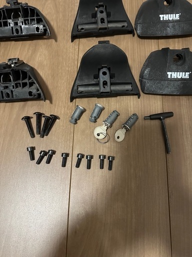 THULE スーリー　
キャリアベース　753 kit4008