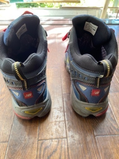 ニューバランス 703 スニーカー 登山 GORE-TEX 27センチ