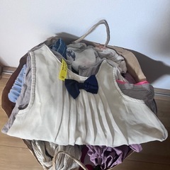 女の子洋服の画像