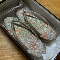 冠婚葬祭　着物用　草履　表美品です　23cm ゴールド×オレンジ...