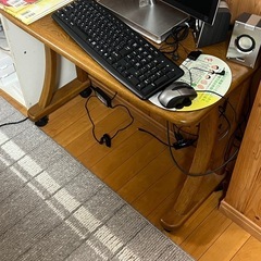 木製　キャスター付きパソコンラック
