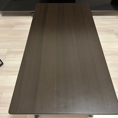 ニトリのテーブルの画像