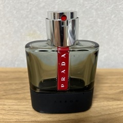 プラダ　ルナロッサ　カーボン　オーデトワレ
