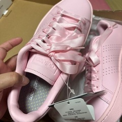 新品未使用  adidas 24.0の画像