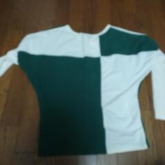 カジュアル長袖Tシャツ　フリーサイズの画像